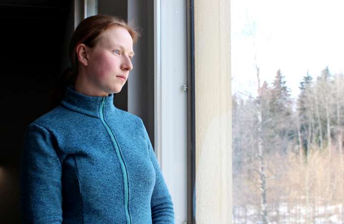 Hannan mies ja monia sukulaisia jäi Ukrainaan. Huoli Ukrainaan jääneistä on suuri, eikä tilannetta paranna se, että kotiin jääneitä on vaikea tavoittaa, kun operaattori ilmoittaa, ettei heihin saa yhteyttä.