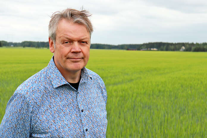 Timo Kauniston mielestä työntekijä- ja työnantajakeskusjärjestöjen sekä valtion kolmikantainen päätöksentekomalli on mainettaan parempi ja sitä tulisi kunnioittaa.