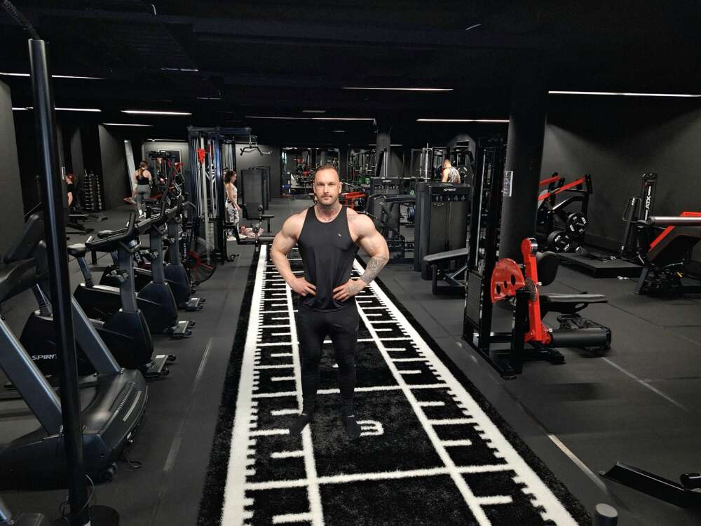 Loimaalle aukesi uusi kuntosali kuukausi sitten. Victory Gymin perustaja Juho Kuusela toteutti pitkäaikaisen haaveensa monipuolisesta kuntokeskuksesta.