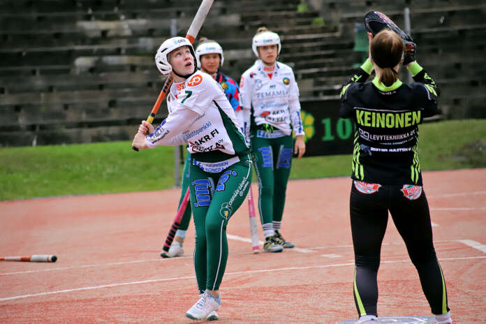 Mette Leppikoski kiersi Kupittaalla kaksi kunnaria ja oli hyvässä lyönnissä koko loppuviikon.