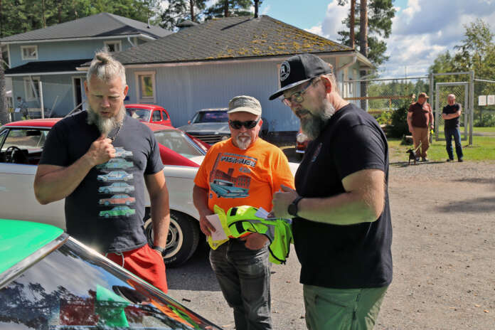 Tuomarikolmikkona hääräili Jyri Juvonen, Olli Nieminen ja Rauno Mäkelä. Vuoden harrasteajoneuvon valinta ei tänäkään vuonna ollut helppo, sillä mainio keli toi paikalle toinen toistaan hienompia harrastevehkeitä.